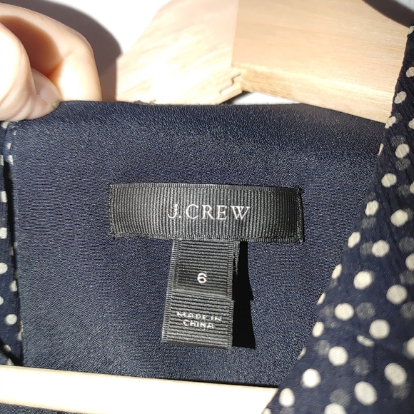 J. Crew Sleeveless Blouse Navy Blue While Polka Dot Silk Overlay Classic Neutral - Picture 5 of 6